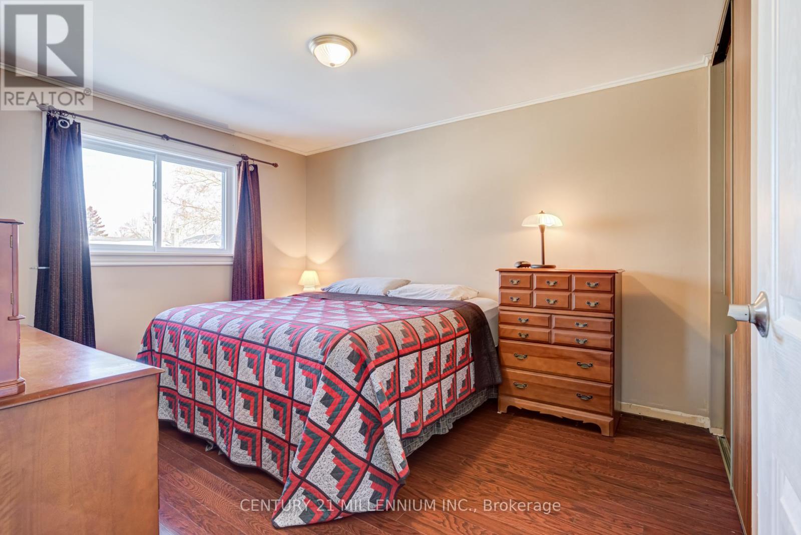 18 MORGANDALE CRESCENT E - 12