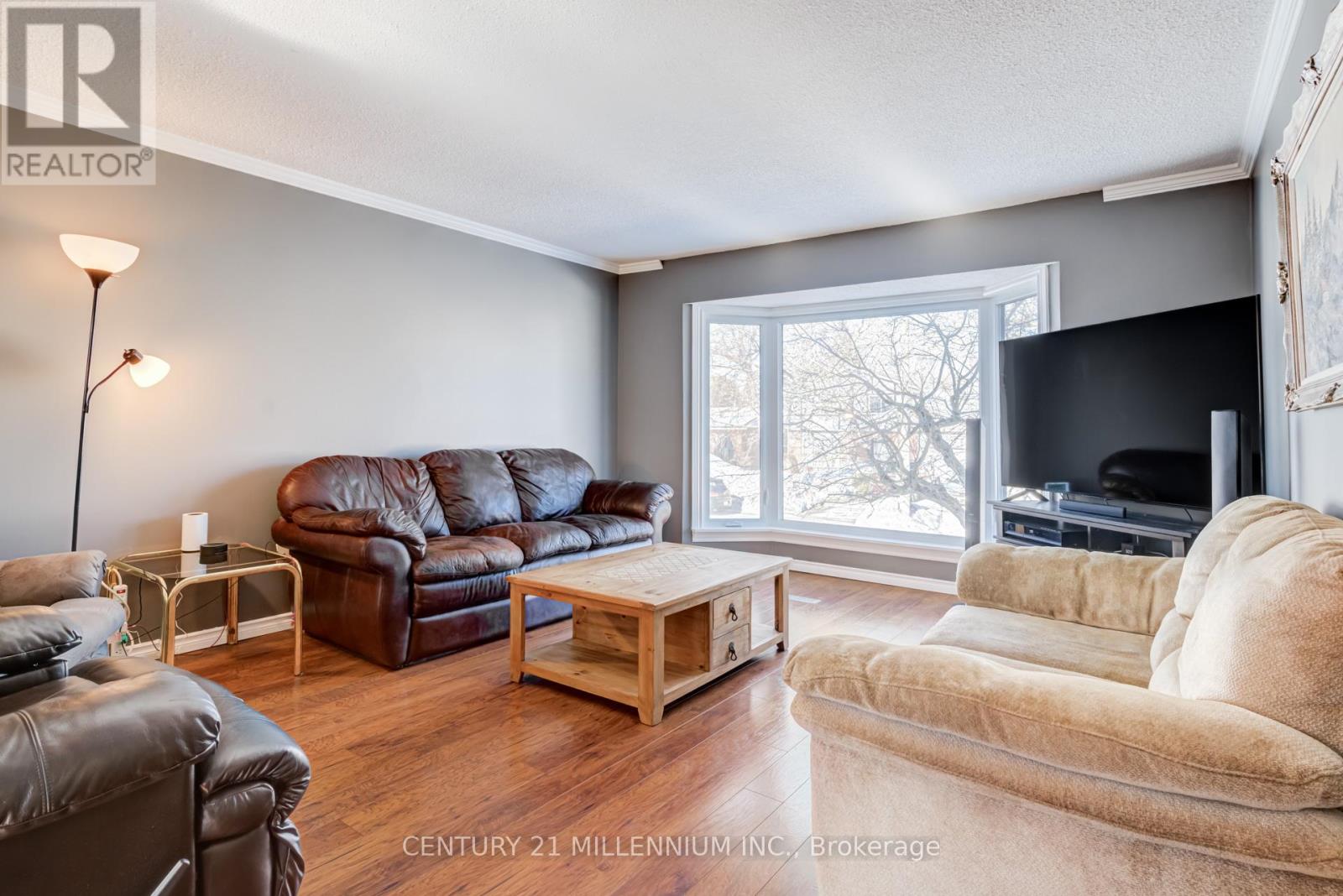 18 MORGANDALE CRESCENT E - 9
