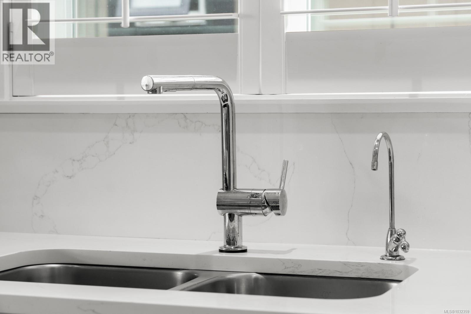 2027 HEDGESTONE LANE - 26