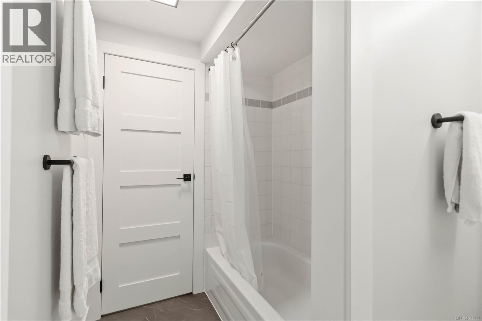 #219 2245 JAMES WHITE BLVD - 21