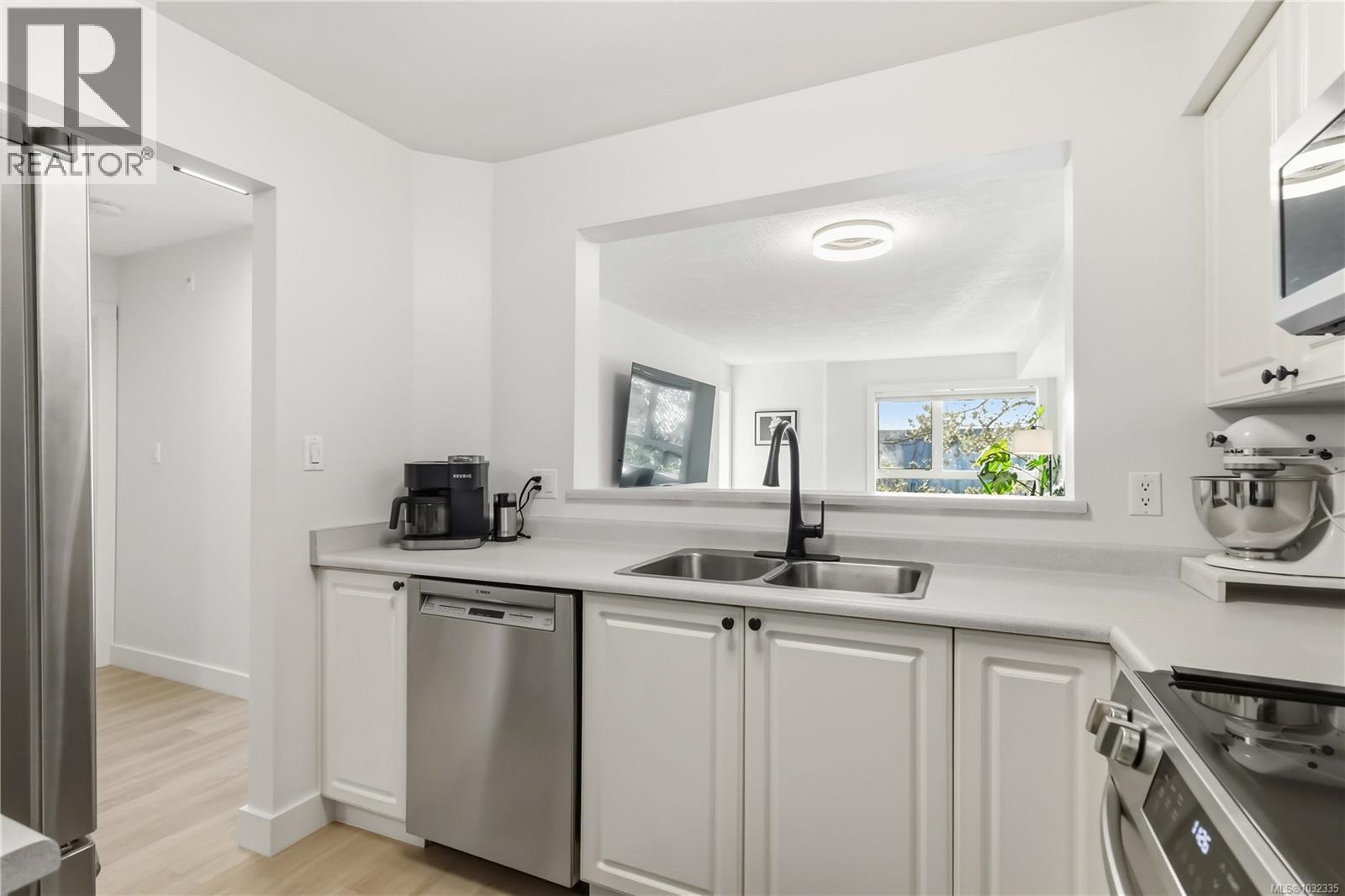 #219 2245 JAMES WHITE BLVD - 7