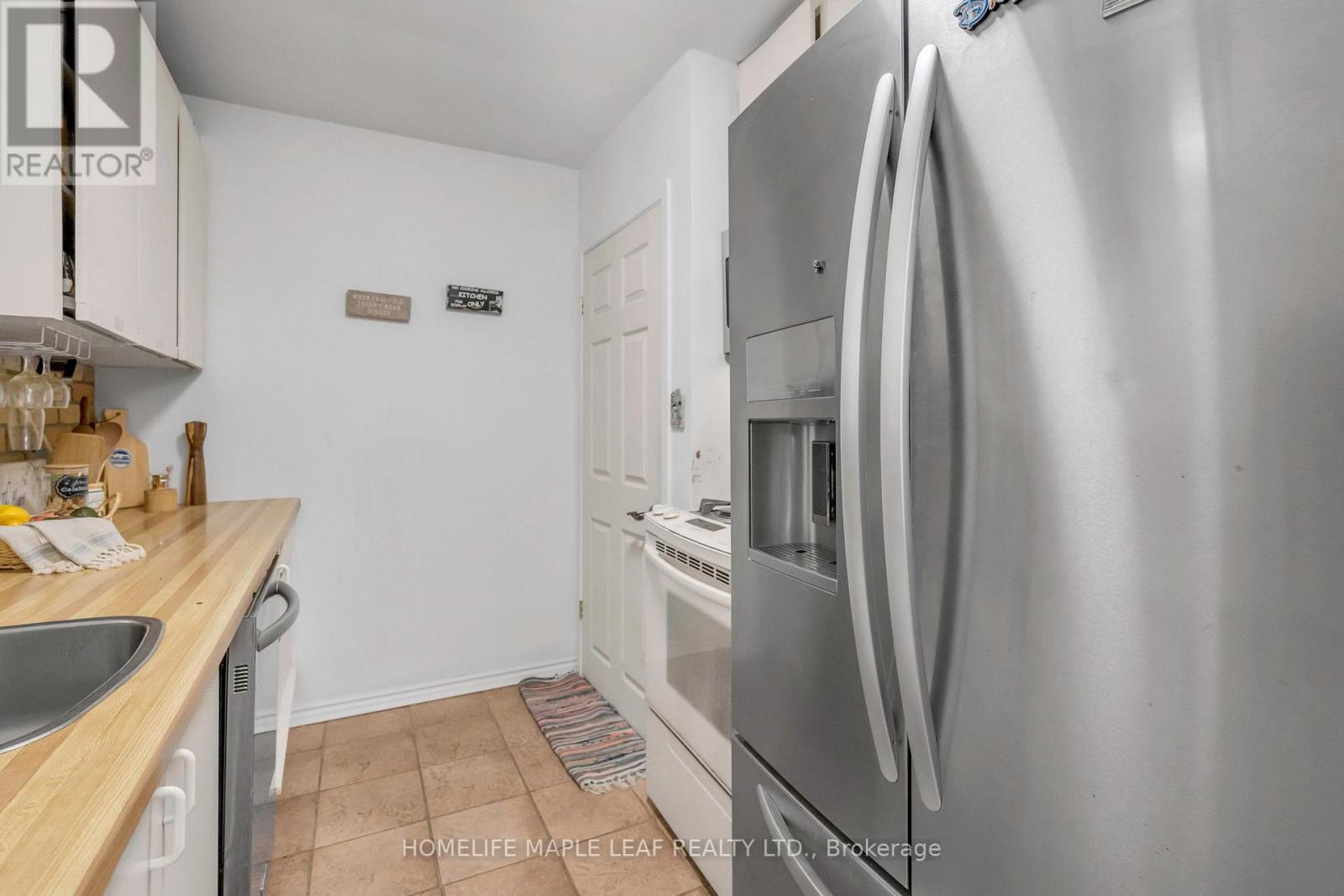 398 KERMAN AVENUE - 12