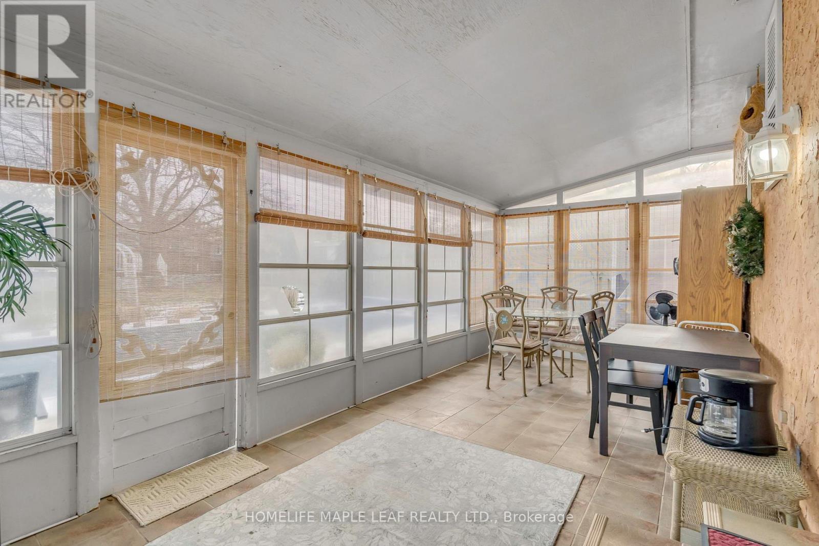 398 KERMAN AVENUE - 13