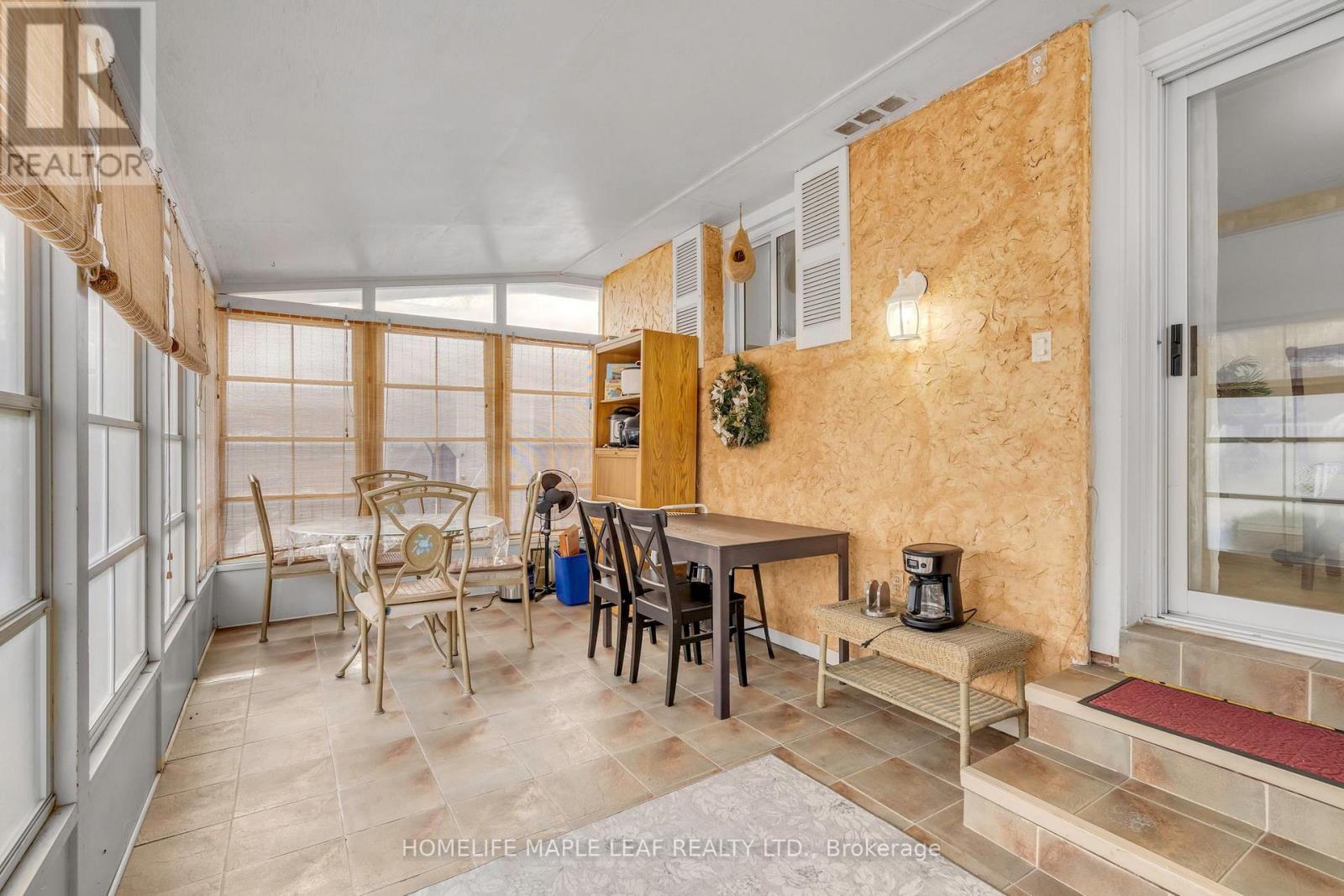 398 KERMAN AVENUE - 14