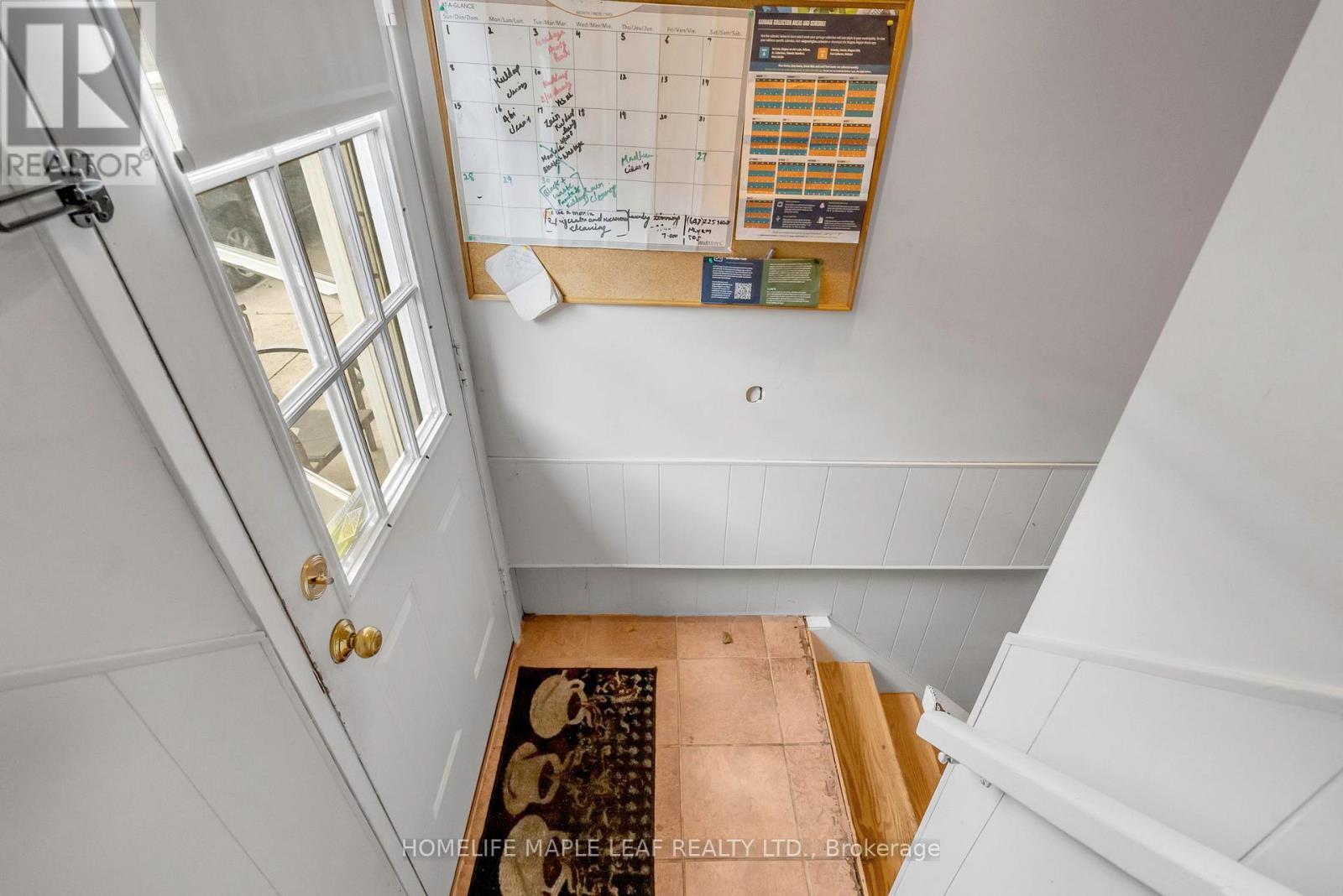 398 KERMAN AVENUE - 20