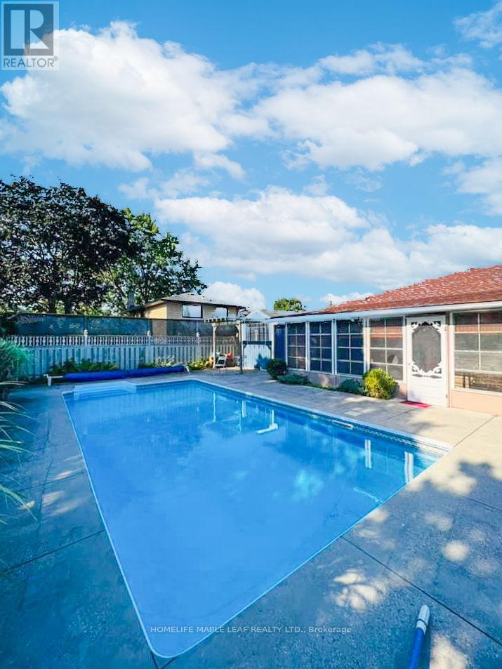 398 KERMAN AVENUE - 25