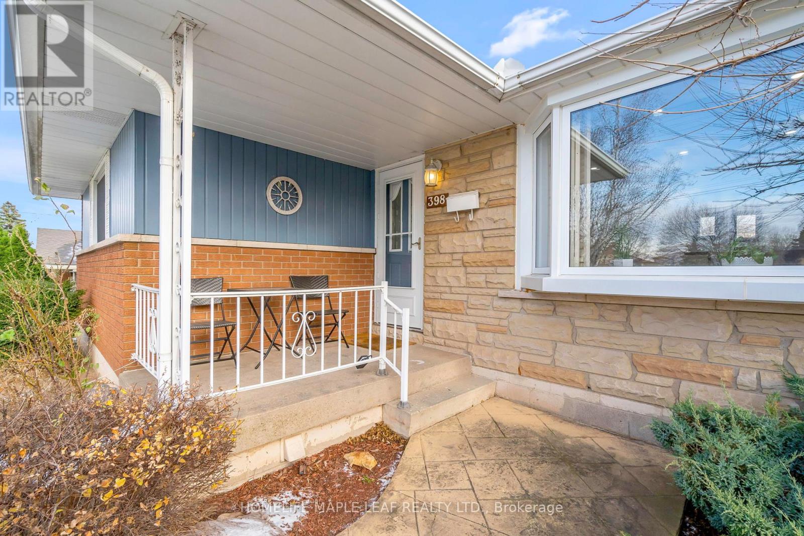 398 KERMAN AVENUE - 3