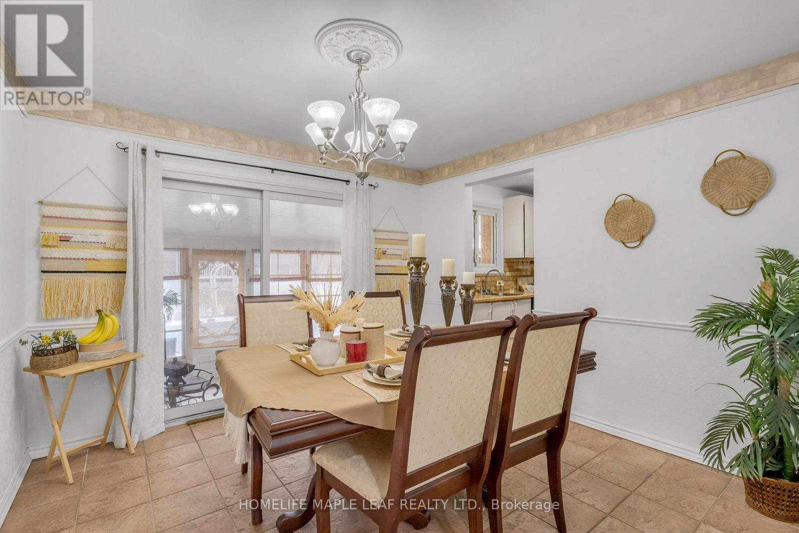 398 KERMAN AVENUE - 8