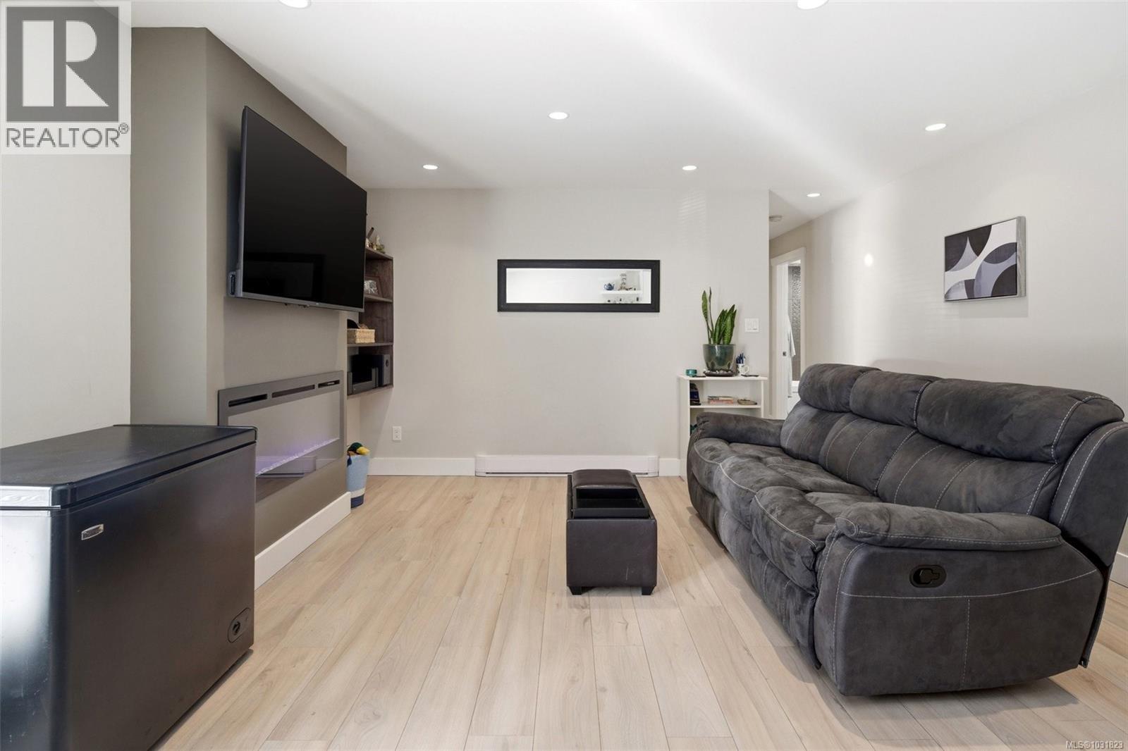 #117 2737 JACKLIN RD - 6