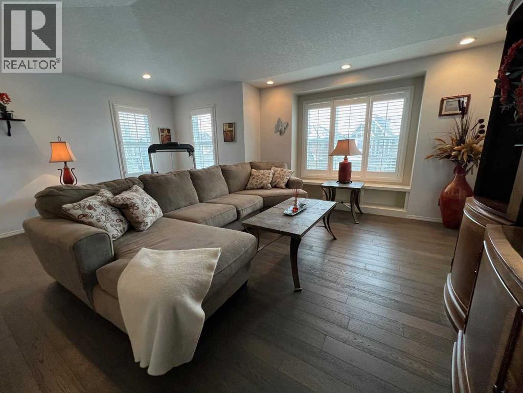 223 Cranarch Terrace SE - 21
