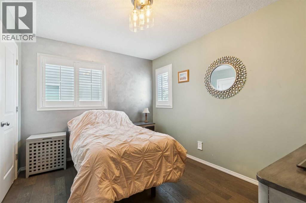 223 Cranarch Terrace SE - 20
