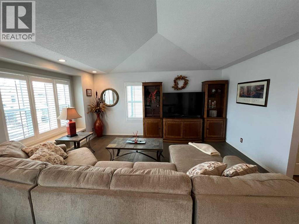 223 Cranarch Terrace SE - 23