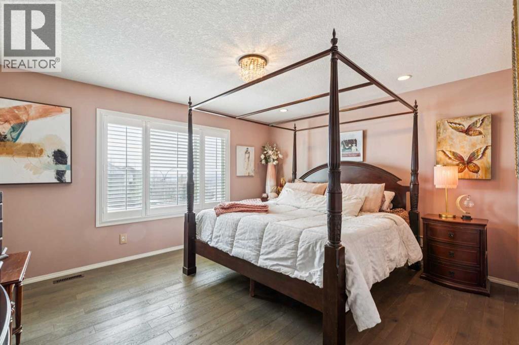 223 Cranarch Terrace SE - 14