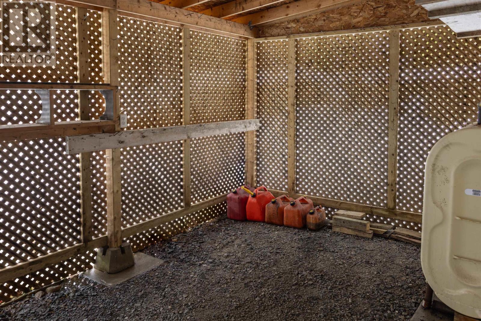 Property 36 of 50 of 16568 Highway 316