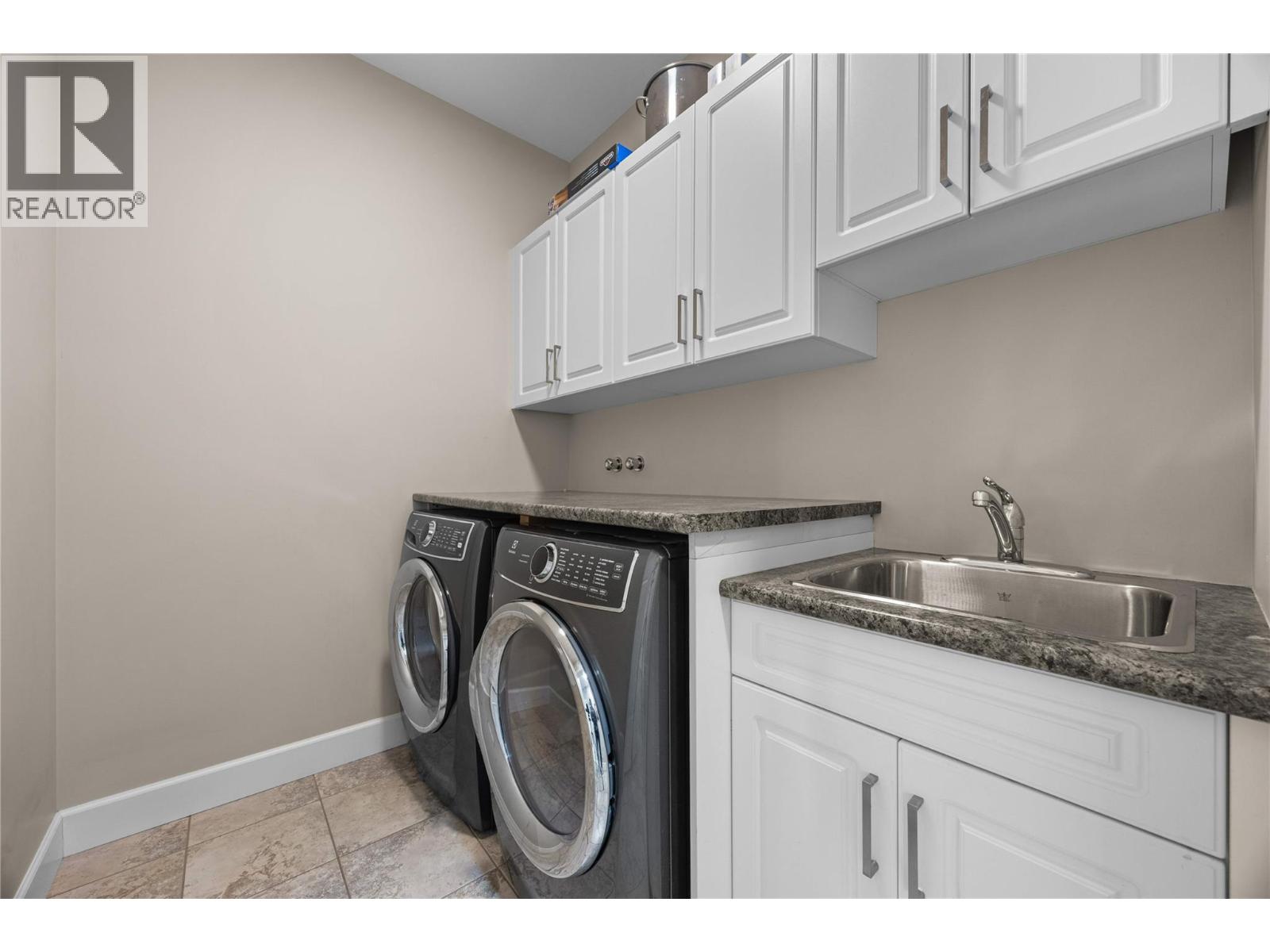 289 4035 Gellatly Road, West Kelowna