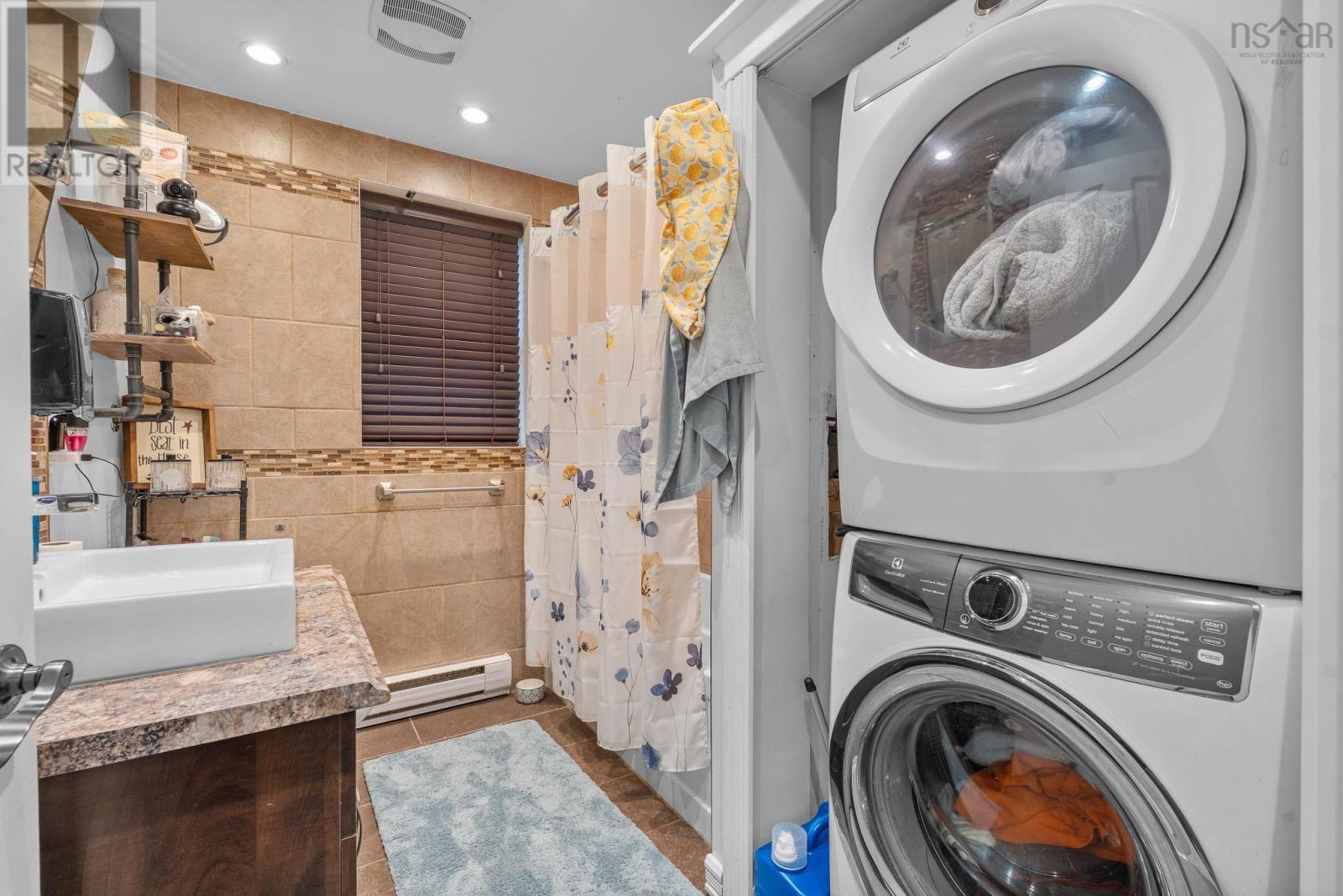 Property 35 of 42 of 11 A&B Provost Street