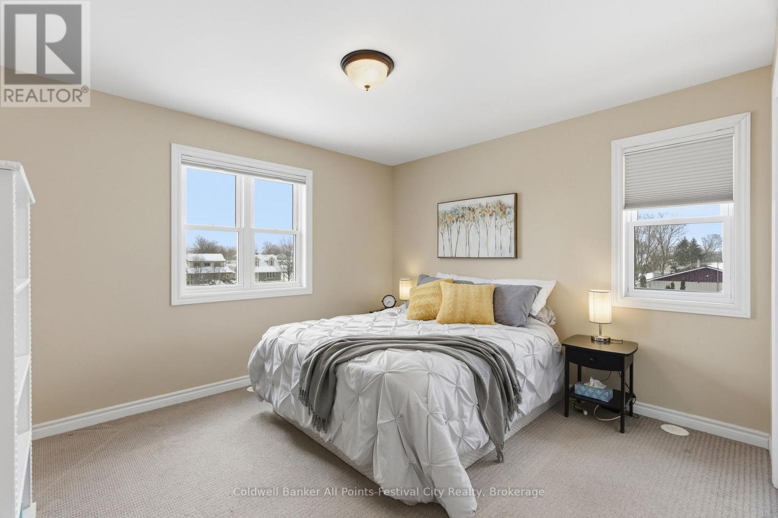 217 BRITANNIA ROAD E - 27