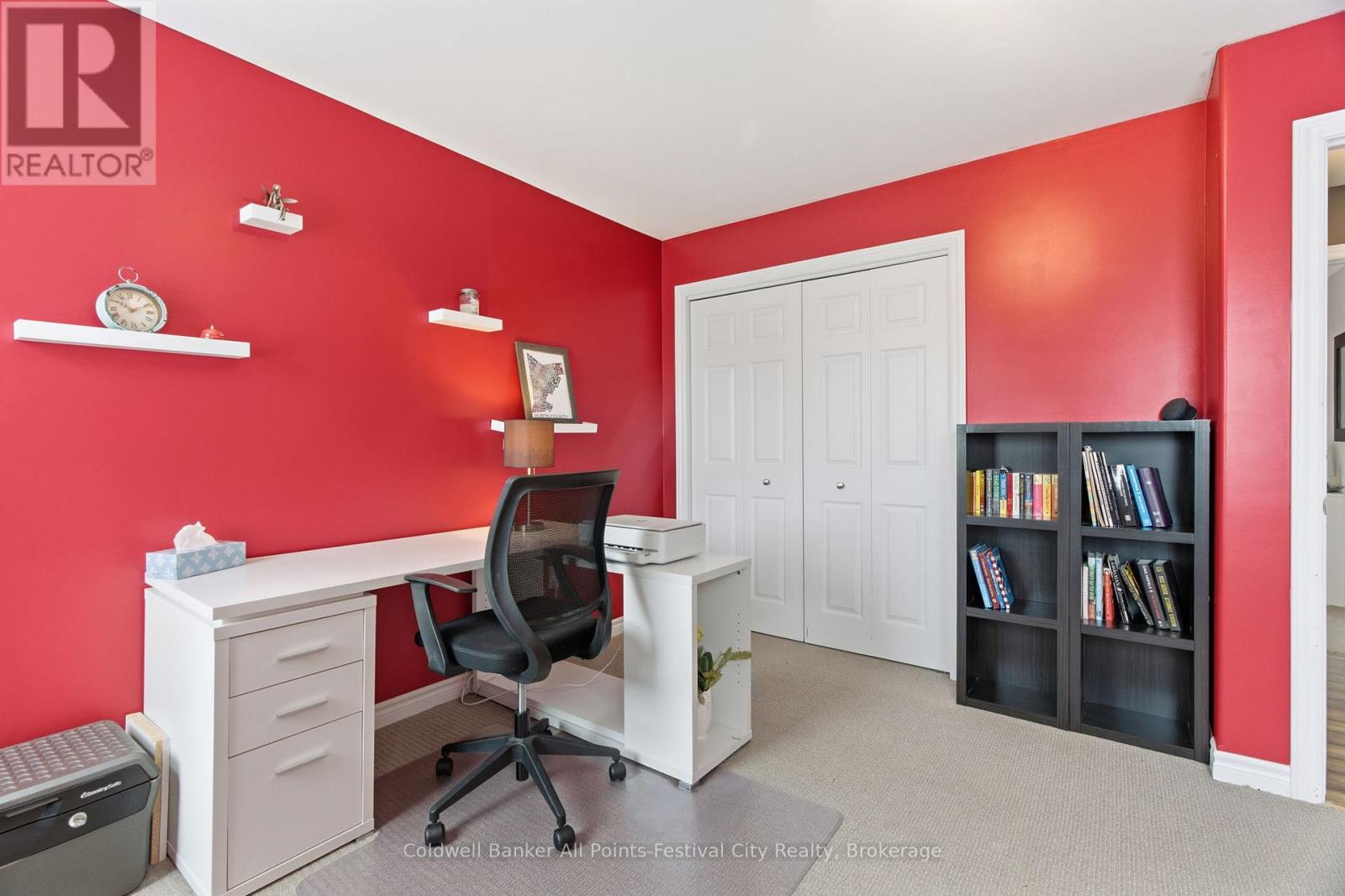 217 BRITANNIA ROAD E - 32