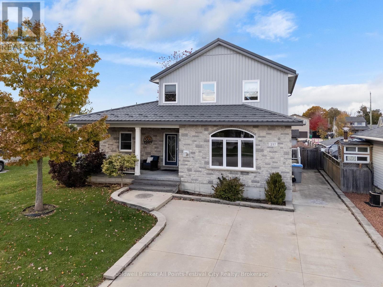 217 BRITANNIA ROAD E - 47