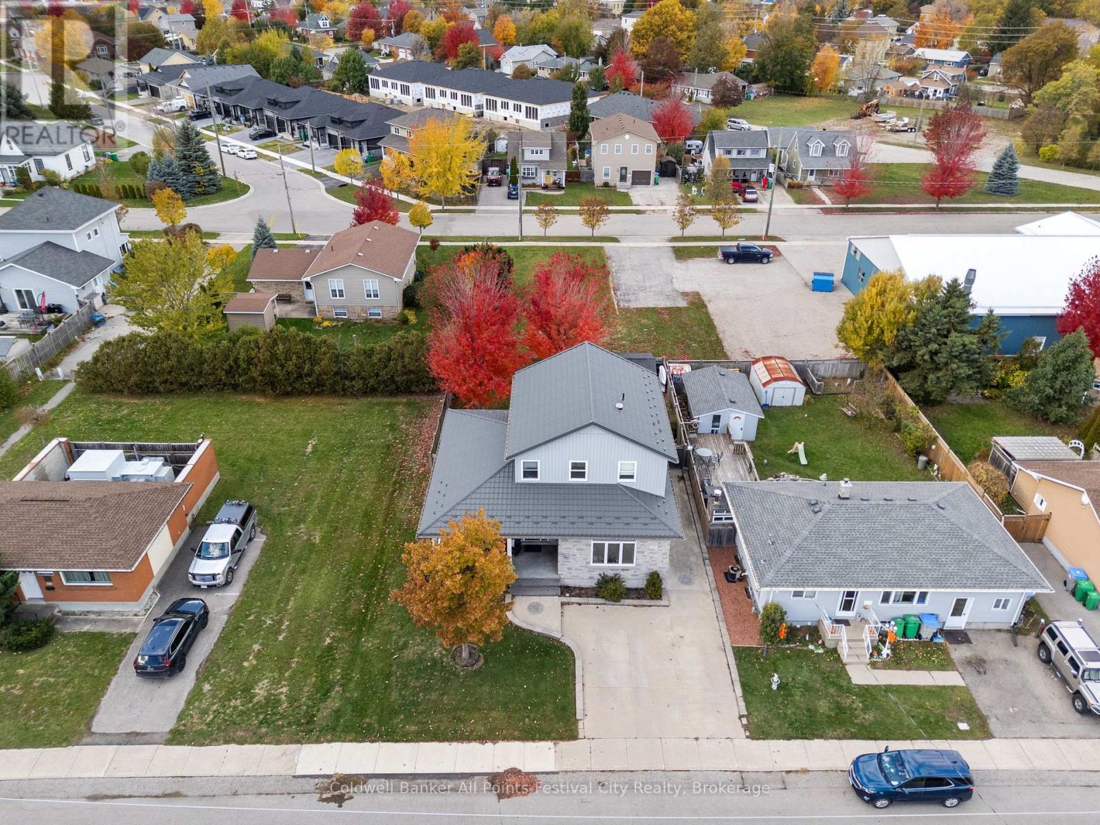 217 BRITANNIA ROAD E - 48