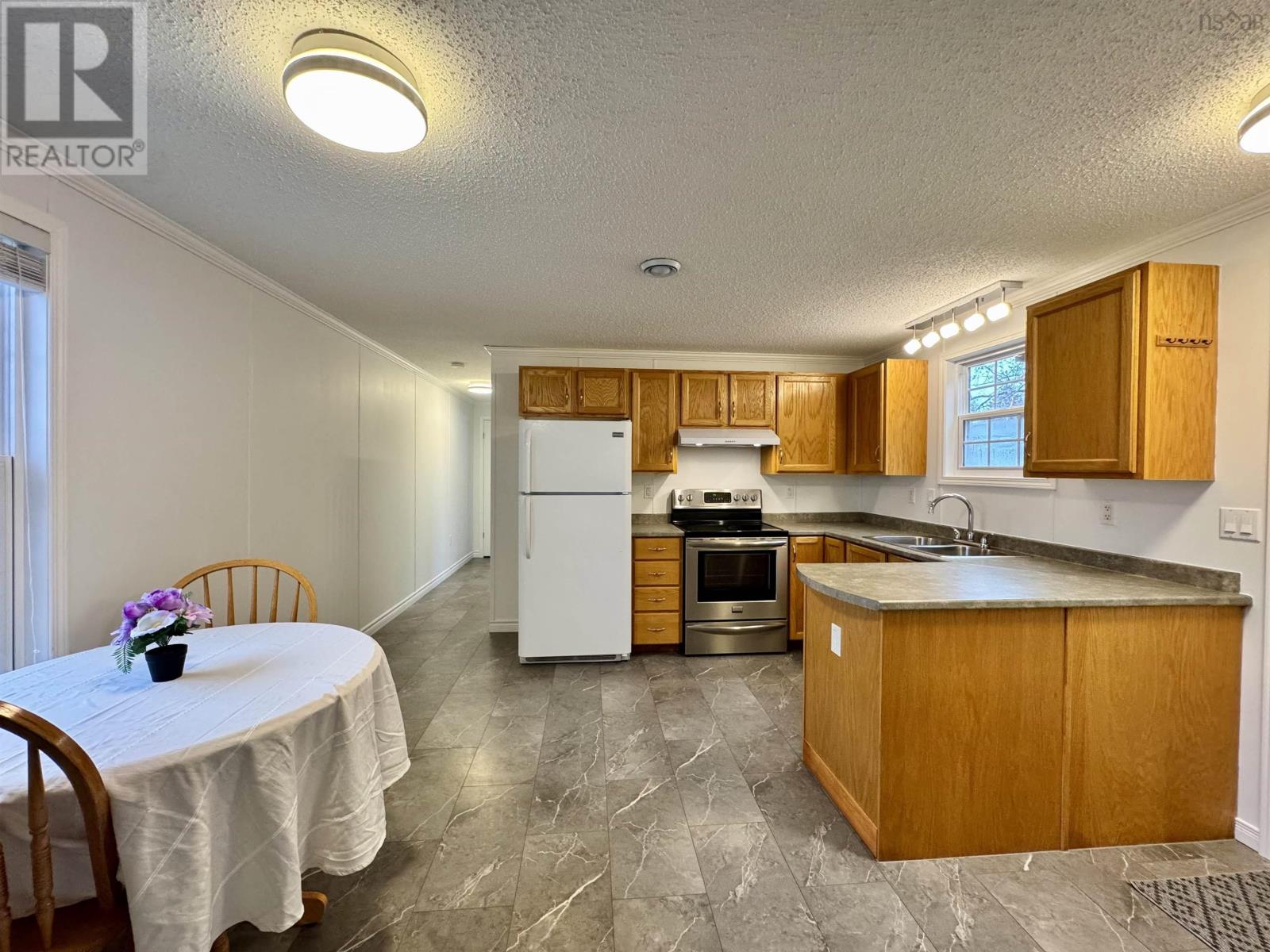 Property 23 of 38 of 14 Shirley Avenue