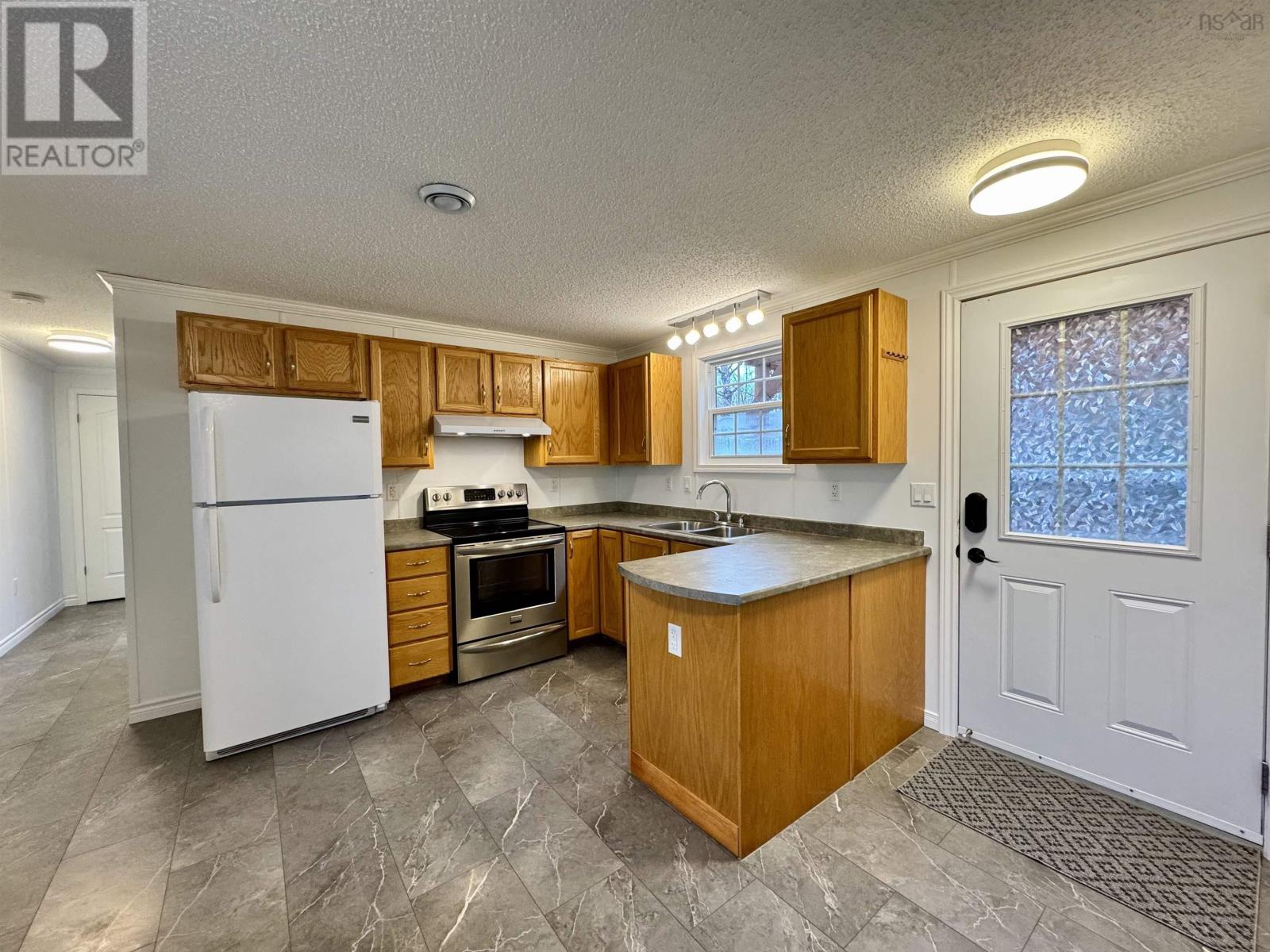 Property 36 of 38 of 14 Shirley Avenue