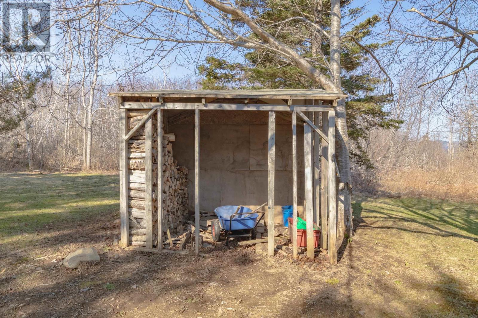 Property 28 of 37 of 603 Fort Point Road