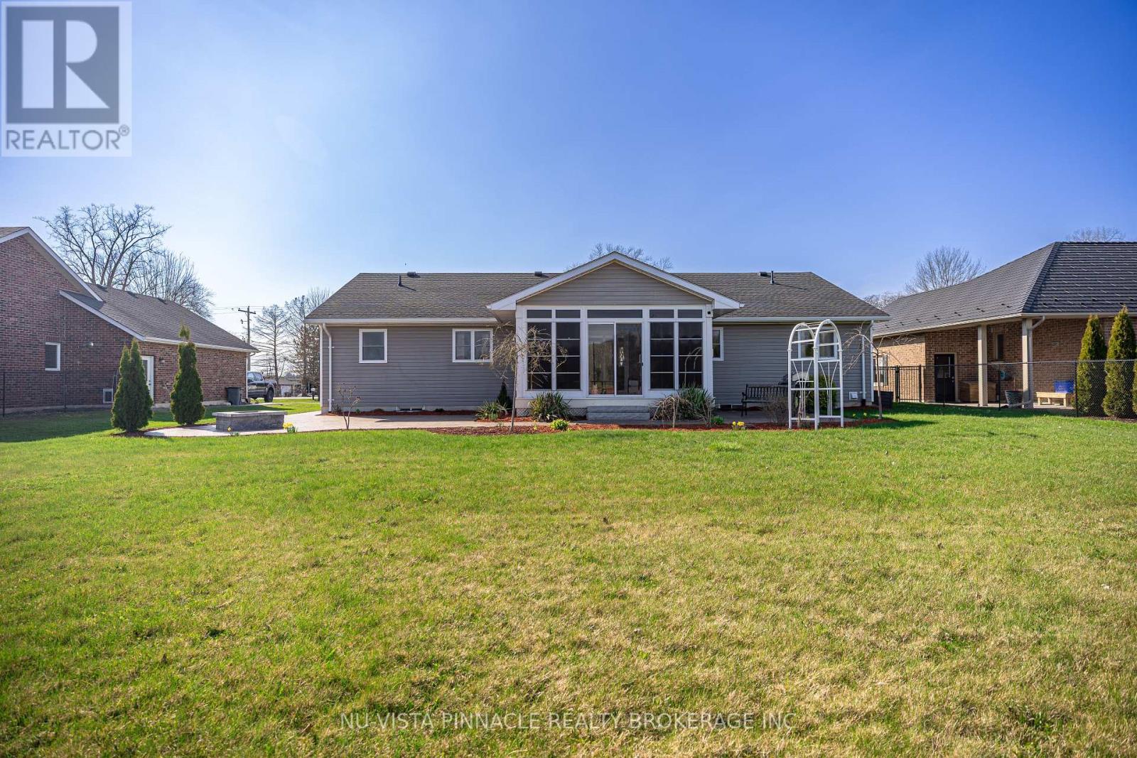 3864 ST CLAIR PARKWAY - 32