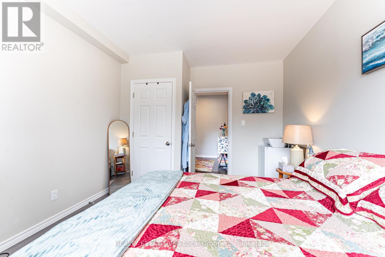 #5 2418 TROUT LAKE ROAD - 20