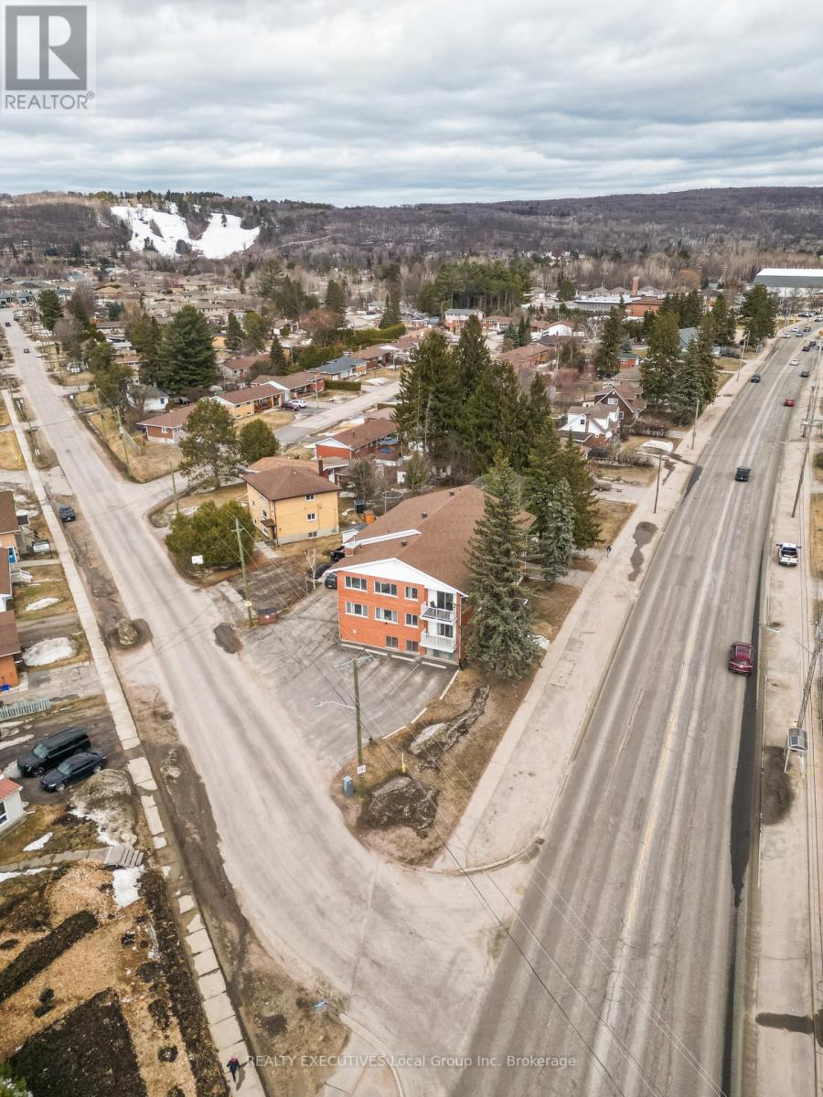 #5 2418 TROUT LAKE ROAD - 27