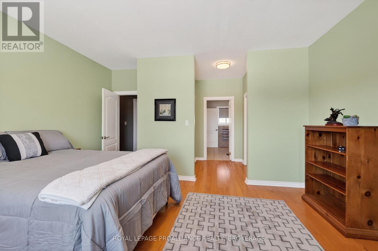 27 COLLINS DRIVE — photo 20