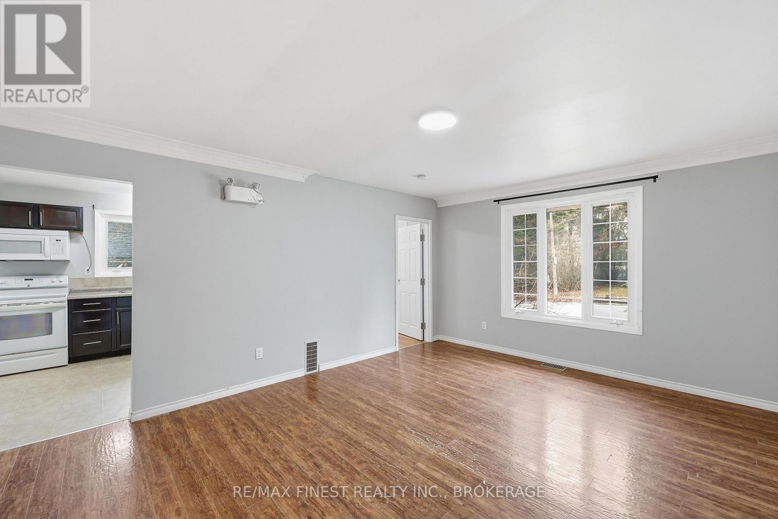 20 FOSTER STREET - 13