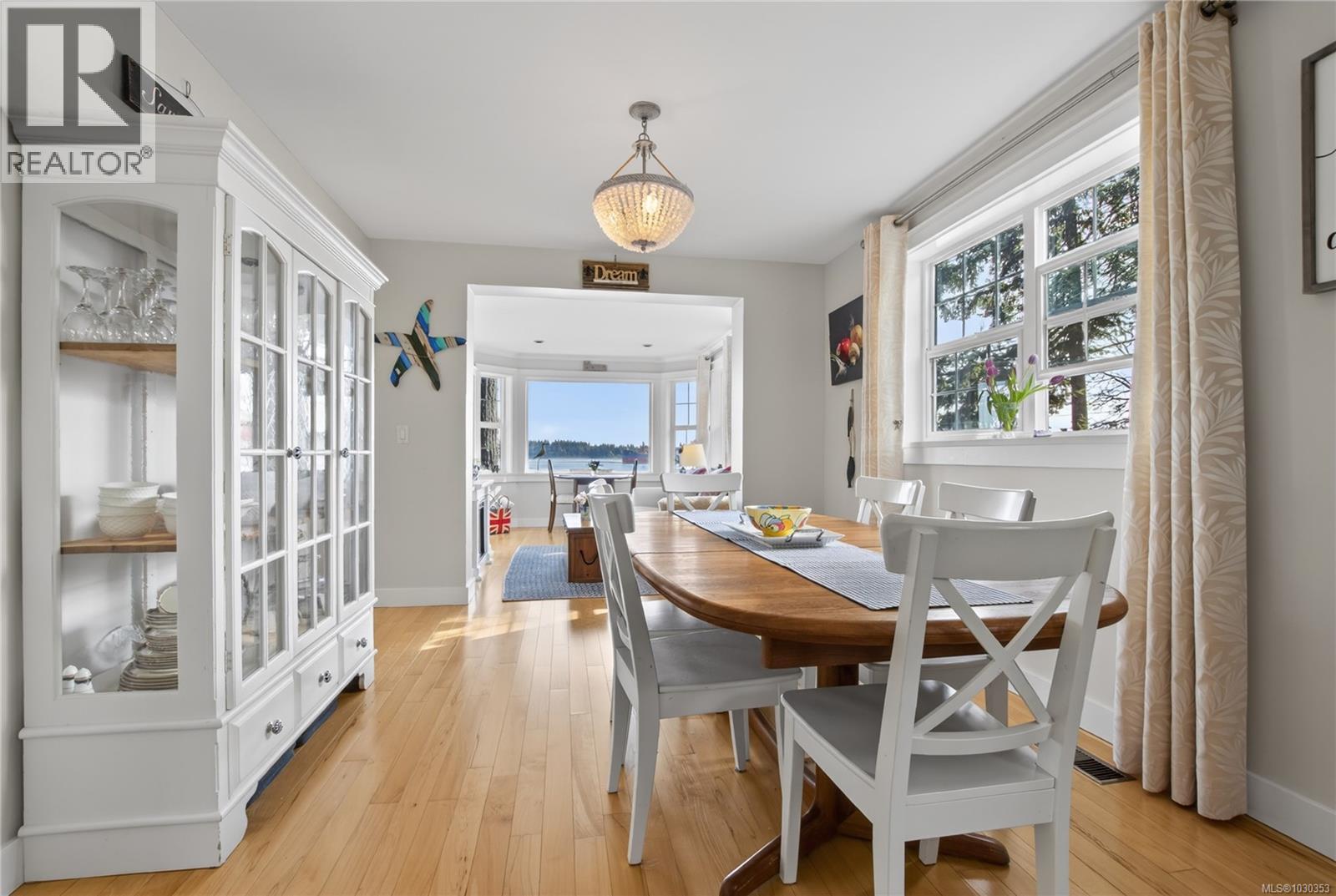 319 Chemainus Rd — photo 12