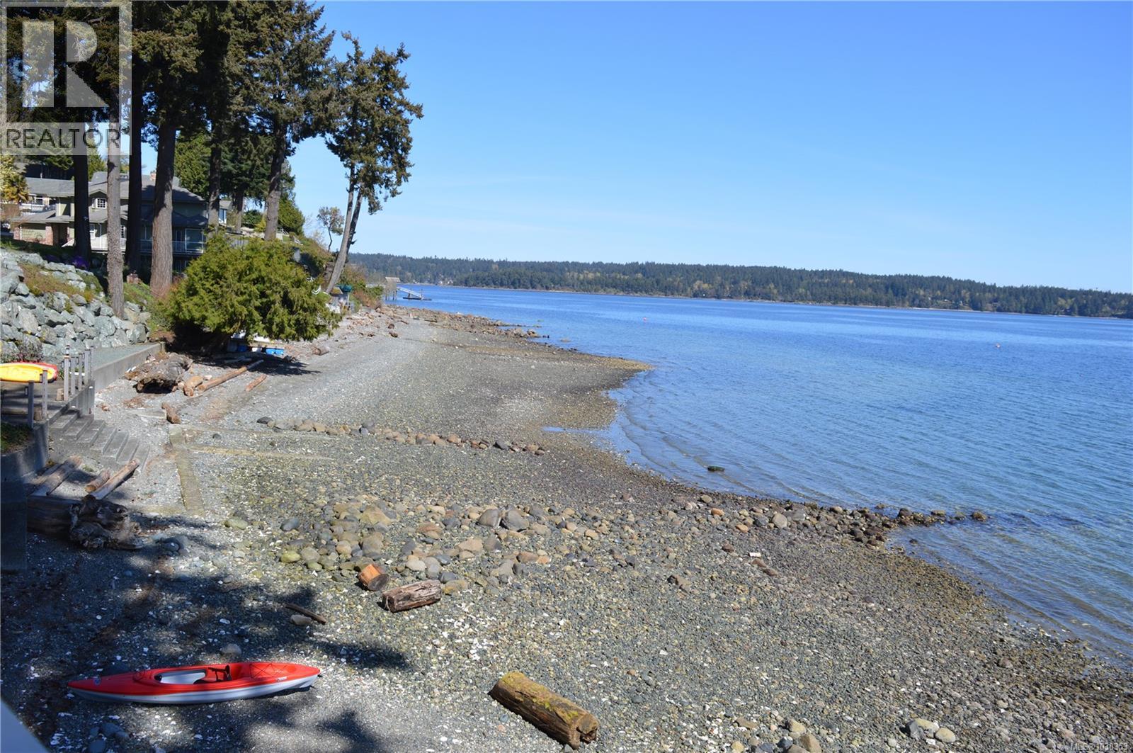 319 Chemainus Rd — photo 52