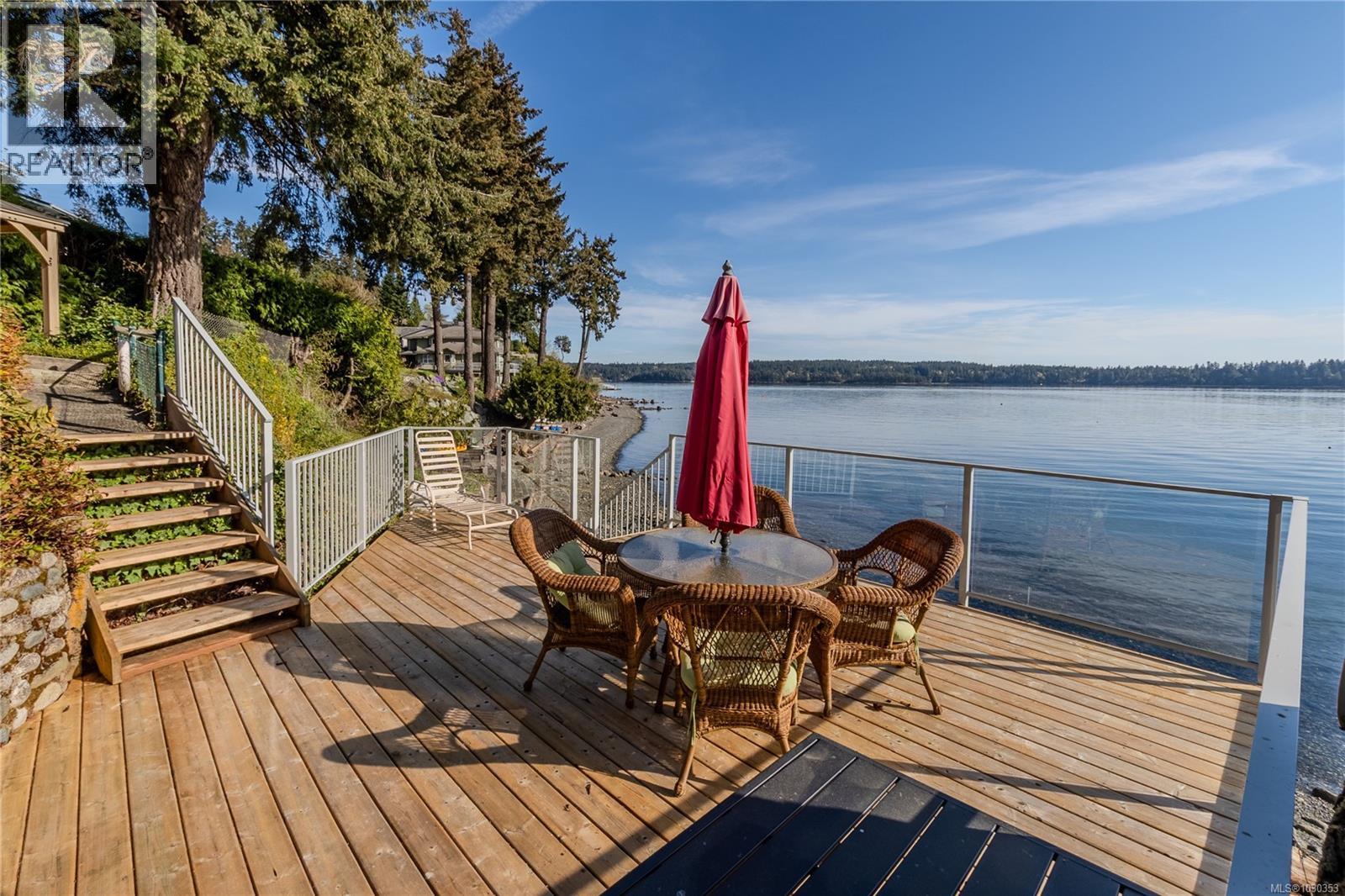 319 Chemainus Rd — photo 55