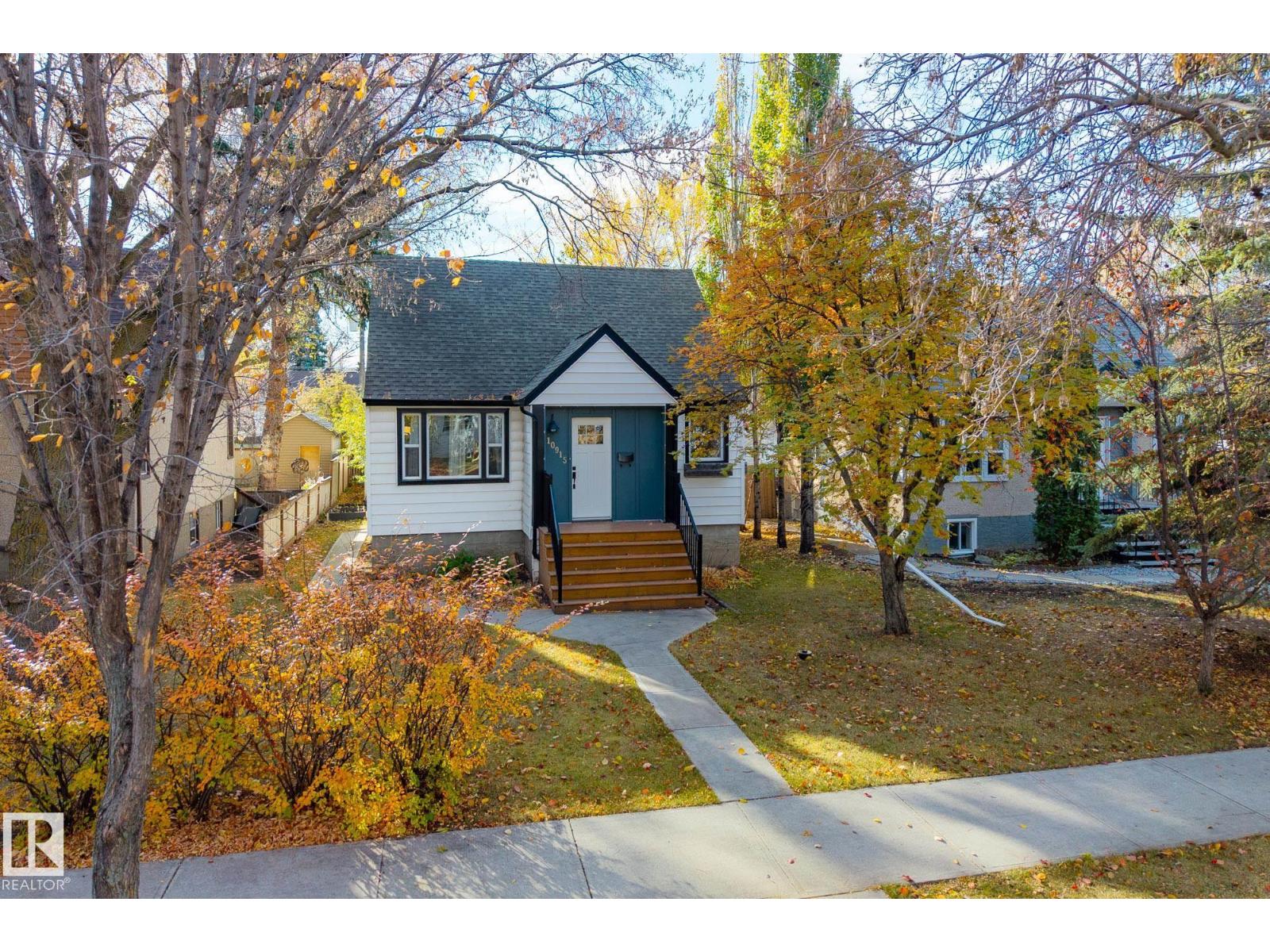 10915 67 AV NW - 46