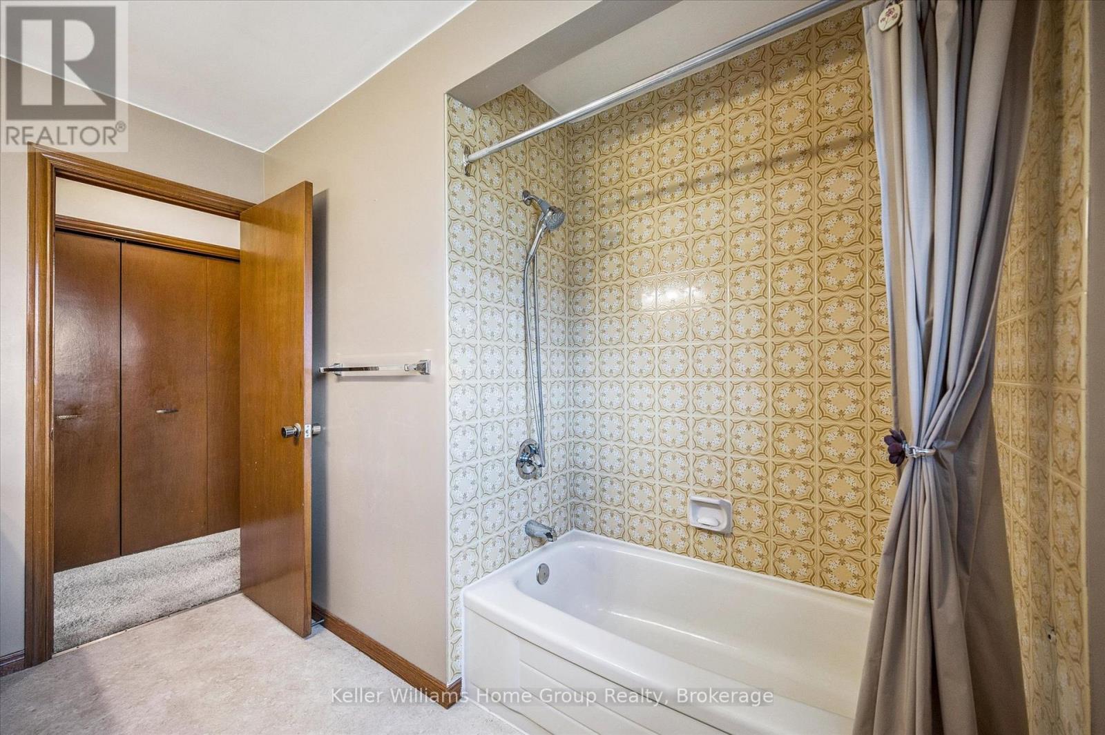 5109 WHITELAW ROAD - 24