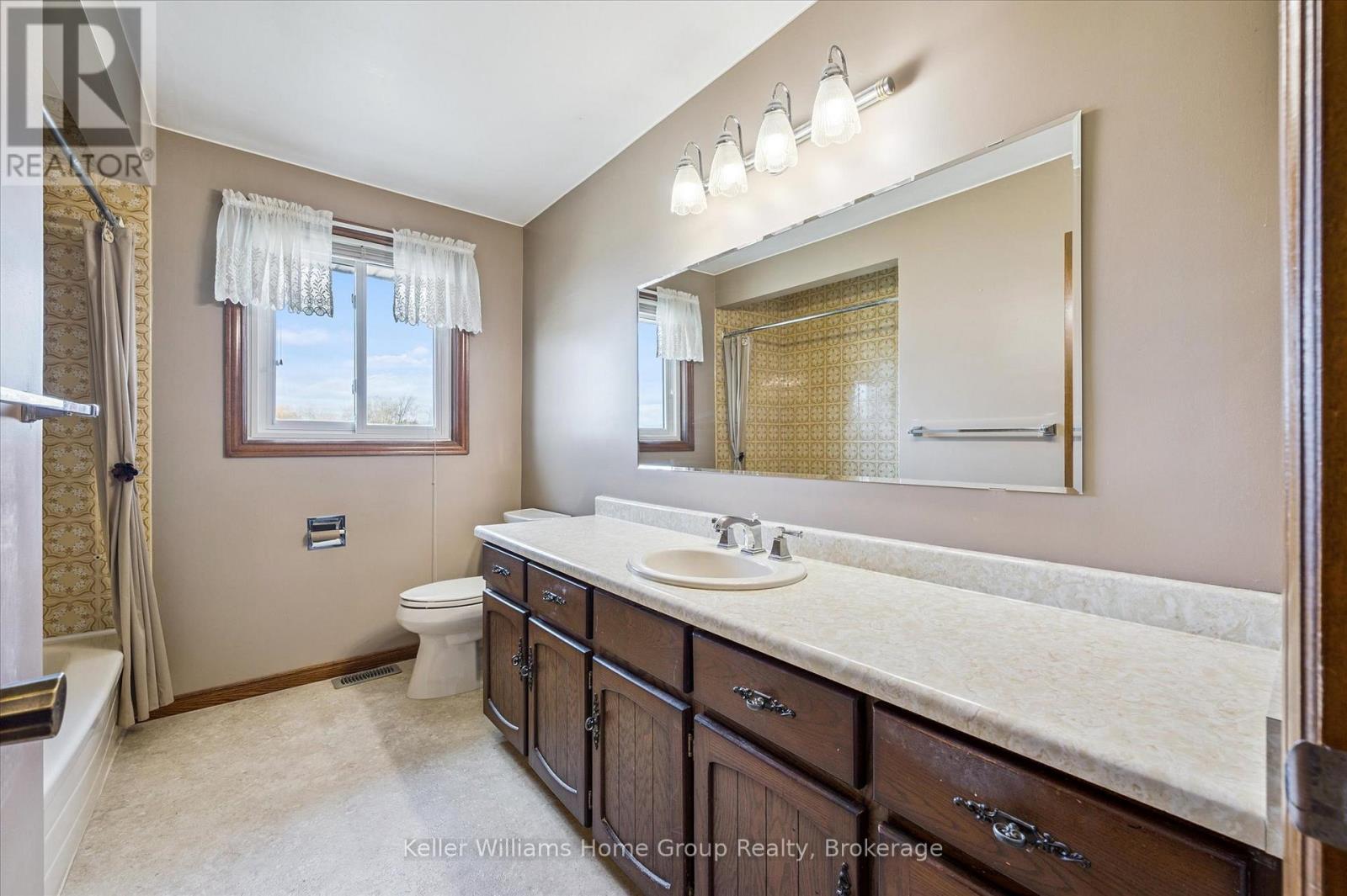 5109 WHITELAW ROAD - 23
