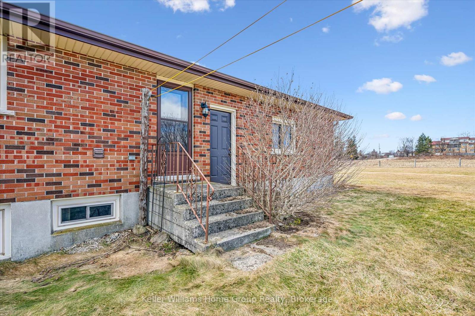 5109 WHITELAW ROAD - 34