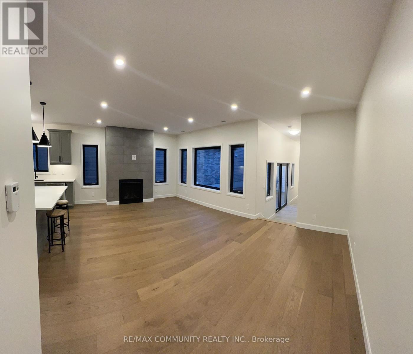 96 RIVERSTONE WAY - 7