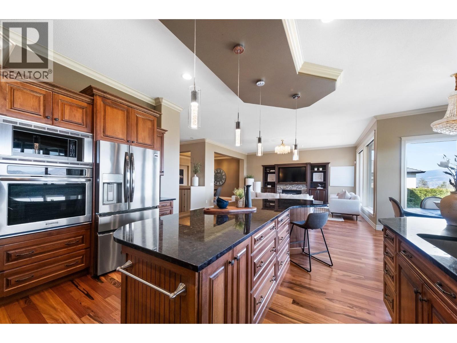 648 ALMANDINE COURT - 14