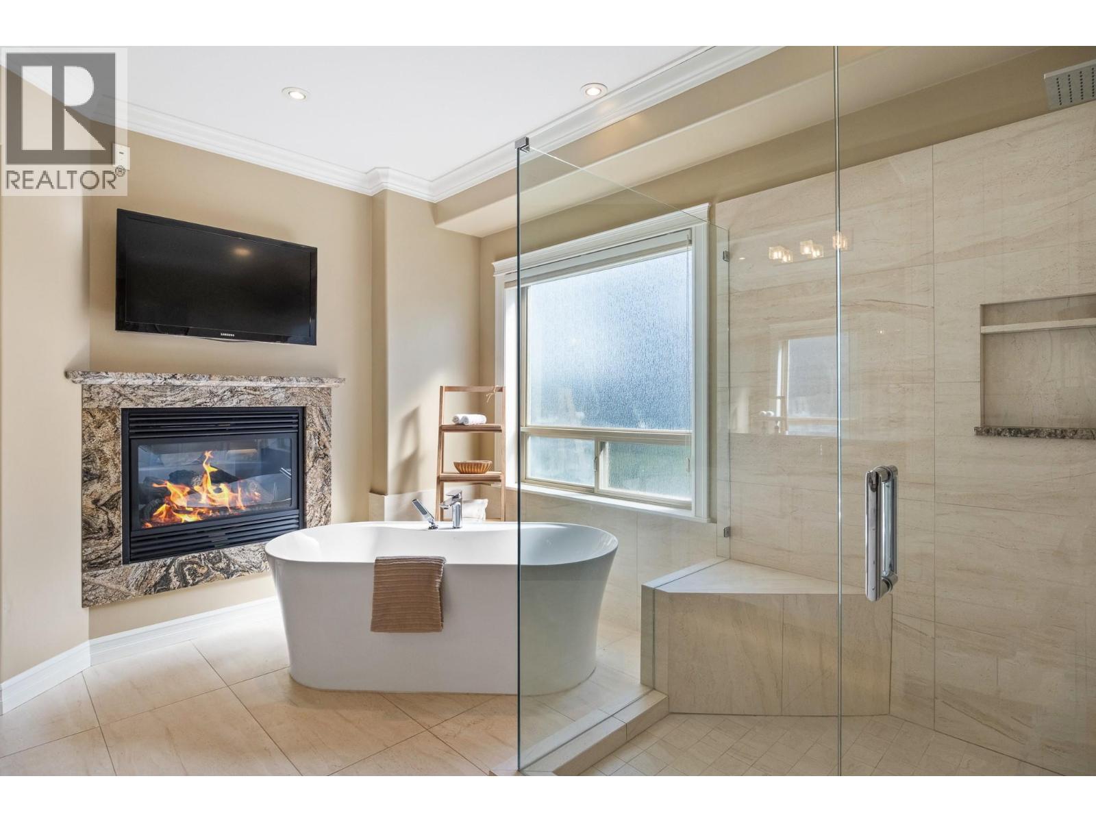 648 ALMANDINE COURT - 22