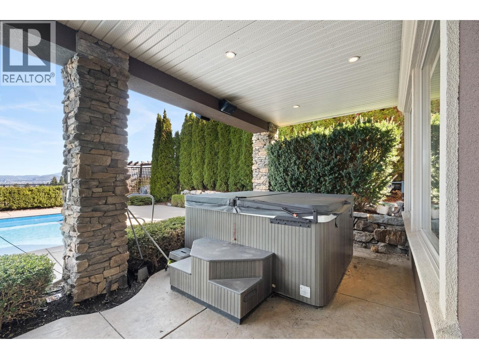 648 ALMANDINE COURT - 28