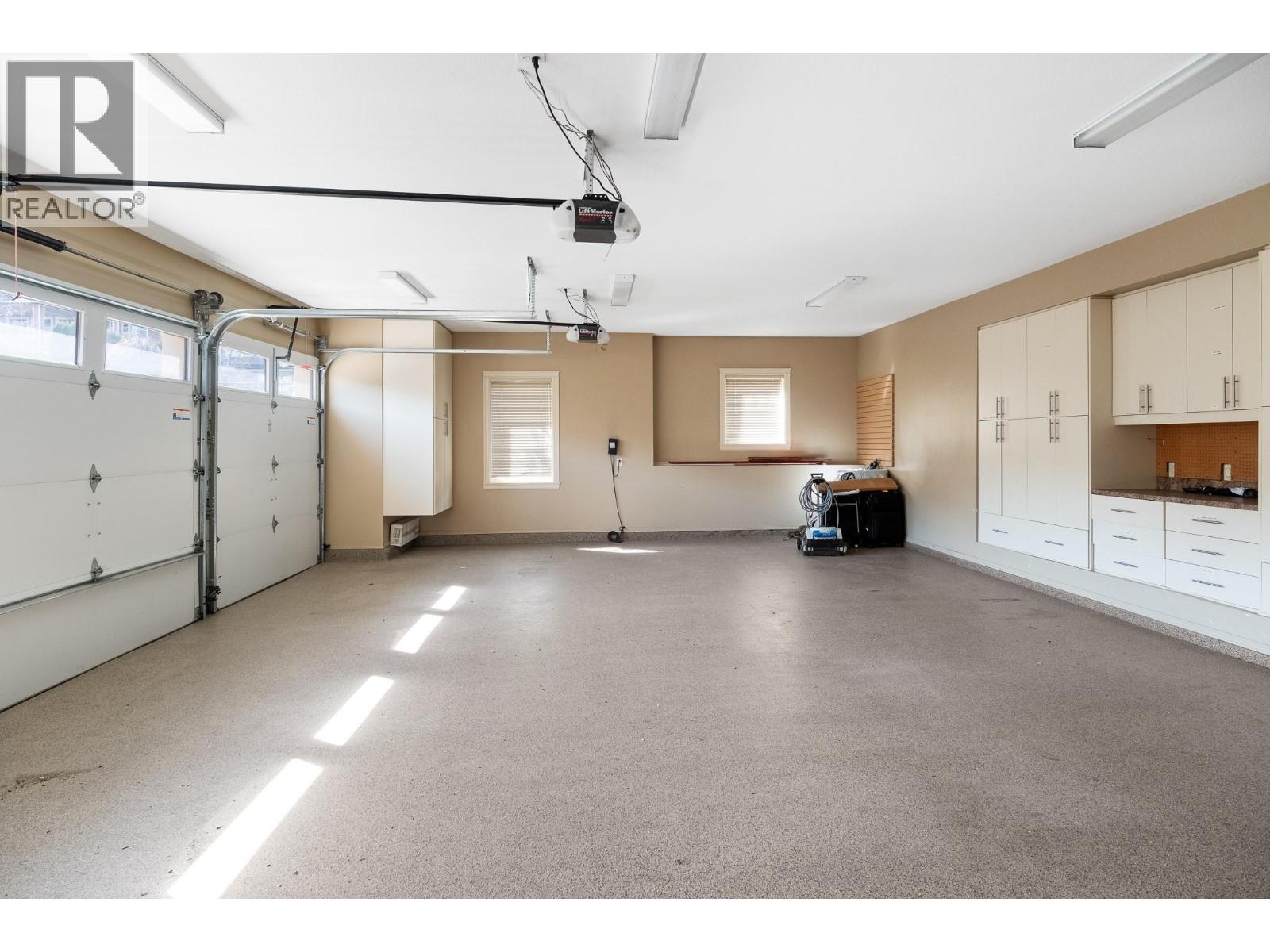 648 ALMANDINE COURT - 43