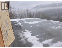 1381 3b Highway, Warfield, BC V1R4L3 Photo 40
