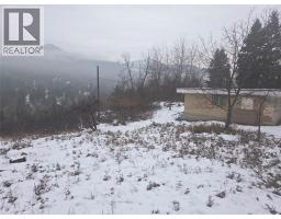 1381 3b Highway, Warfield, BC V1R4L3 Photo 35