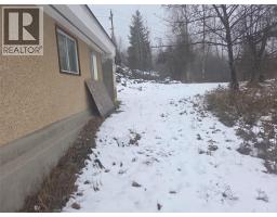 1381 3b Highway, Warfield, BC V1R4L3 Photo 36