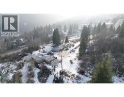 1381 3b Highway, Warfield, BC V1R4L3 Photo 68