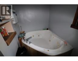 1381 3b Highway, Warfield, BC V1R4L3 Photo 93