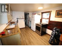 1381 3b Highway, Warfield, BC V1R4L3 Photo 98